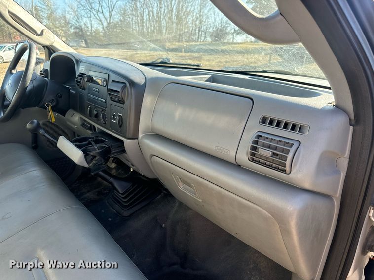 image for item EN5168 2006 Ford F450 Super Duty XL utility / service truck