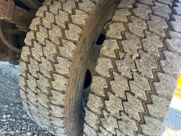 image for item EN5168 2006 Ford F450 Super Duty XL utility / service truck