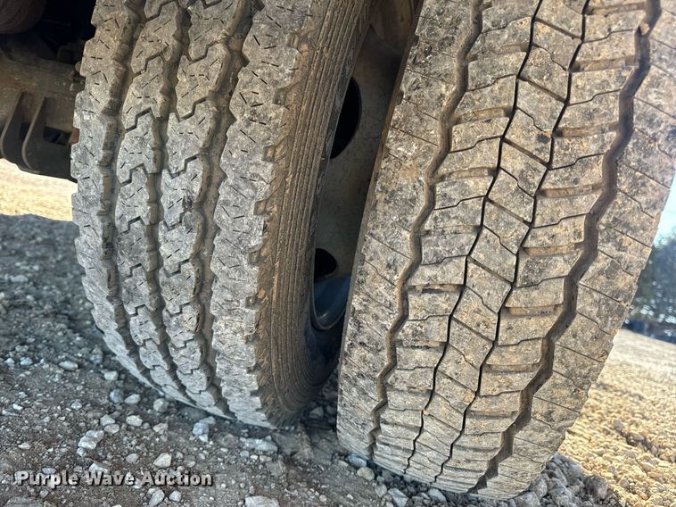 image for item EN5168 2006 Ford F450 Super Duty XL utility / service truck