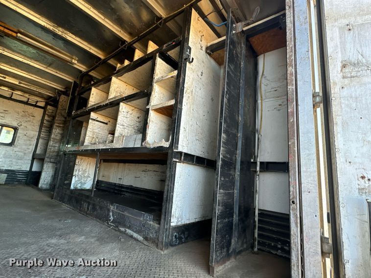 image for item EN5170 2000 International 4900  box truck