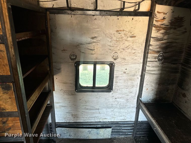 image for item EN5170 2000 International 4900  box truck