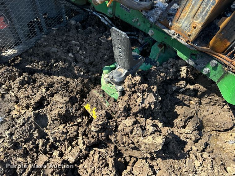 image for item EN5171 2020 John Deere 6130M tractor