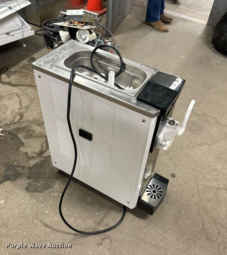 image for item EN5184 Restaurant equipment