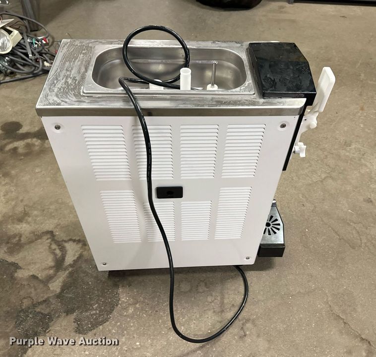 image for item EN5184 Restaurant equipment