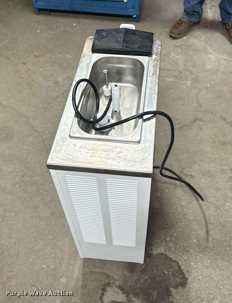 image for item EN5184 Restaurant equipment