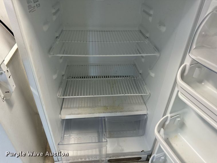 image for item EN5184 Restaurant equipment