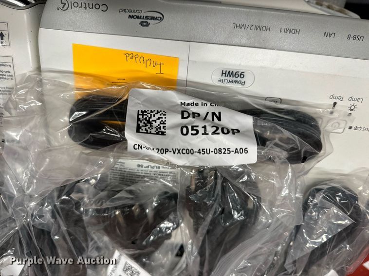 image for item EN5192 (14) Epson H686A LCD projectors