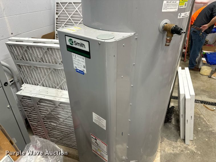 image for item EN5194 AO Smith DRE-120 100 commercial water heater