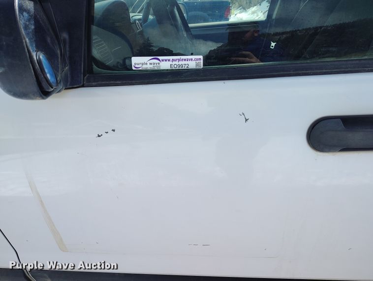 image for item EO9972 2003 Ford Explorer SUV