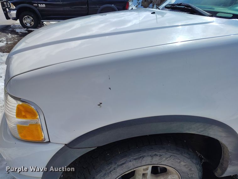 image for item EO9972 2003 Ford Explorer SUV