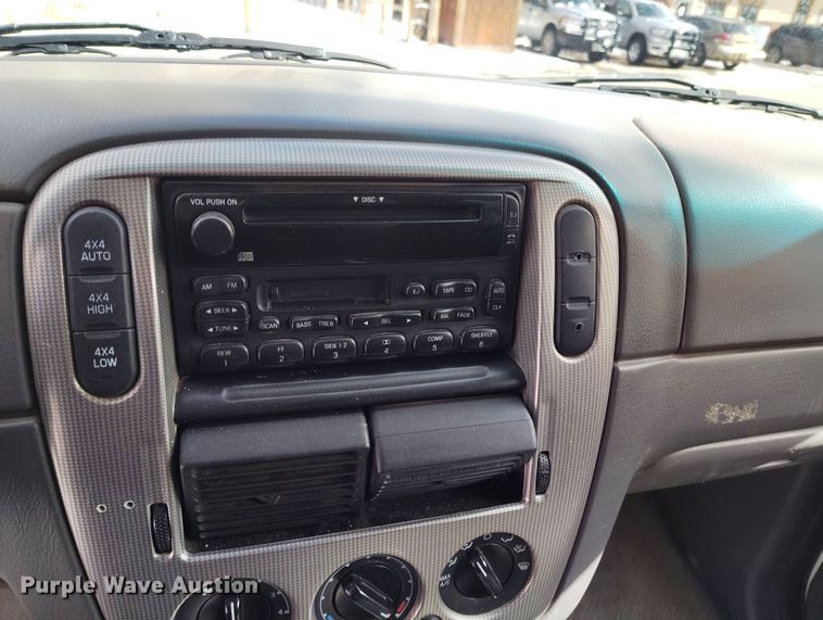 image for item EO9972 2003 Ford Explorer SUV