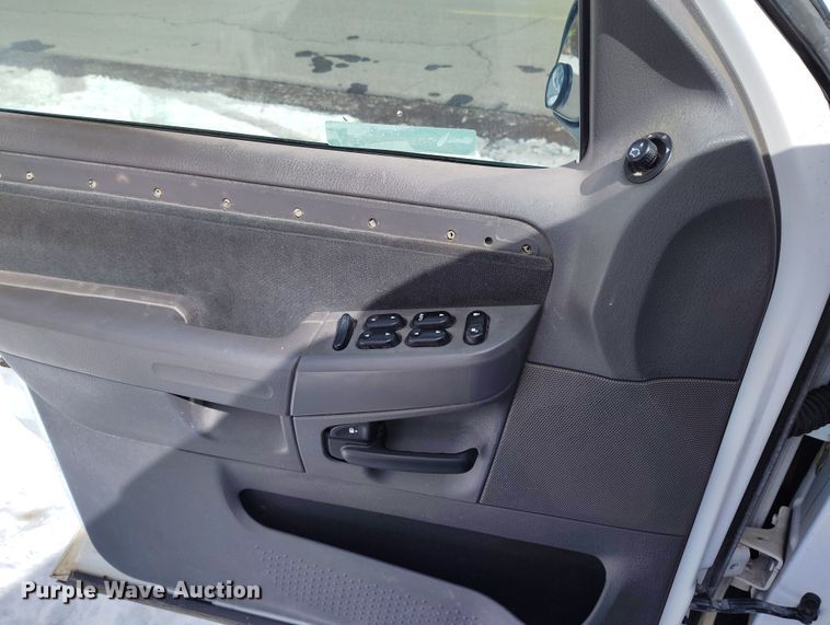 image for item EO9972 2003 Ford Explorer SUV