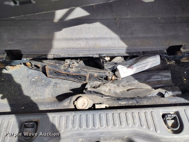 image for item EO9972 2003 Ford Explorer SUV