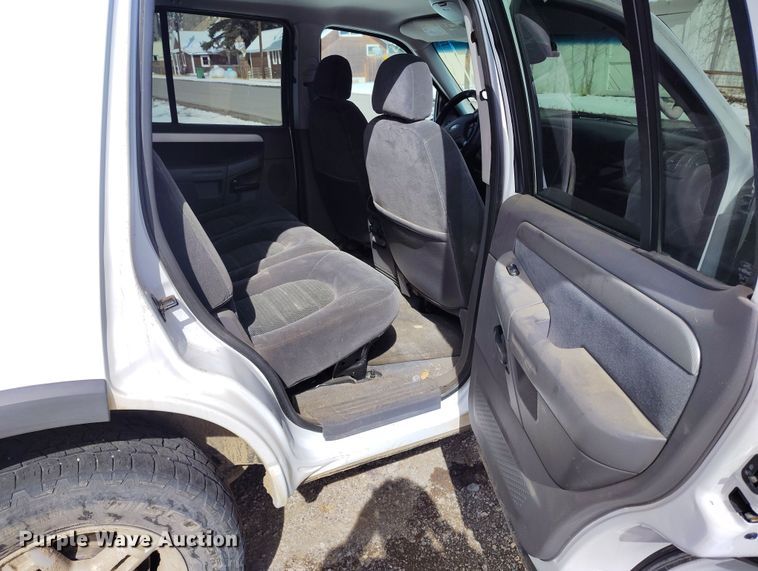 image for item EO9972 2003 Ford Explorer SUV