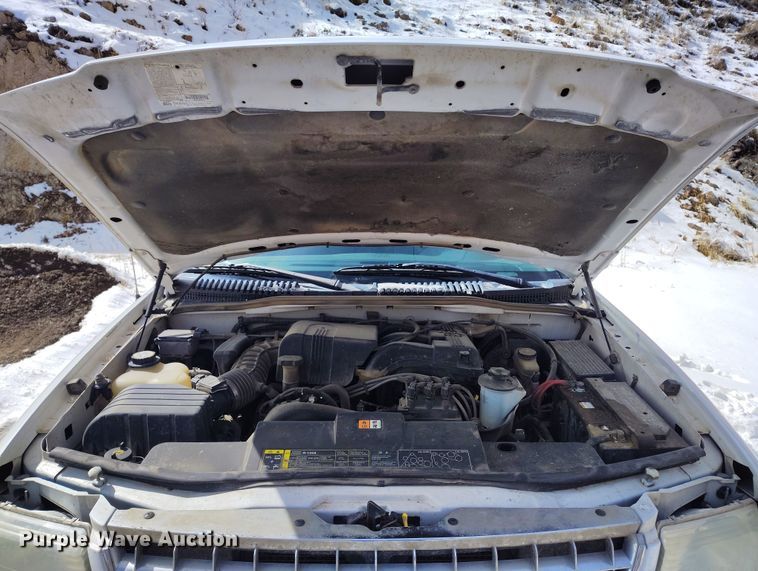 image for item EO9972 2003 Ford Explorer SUV