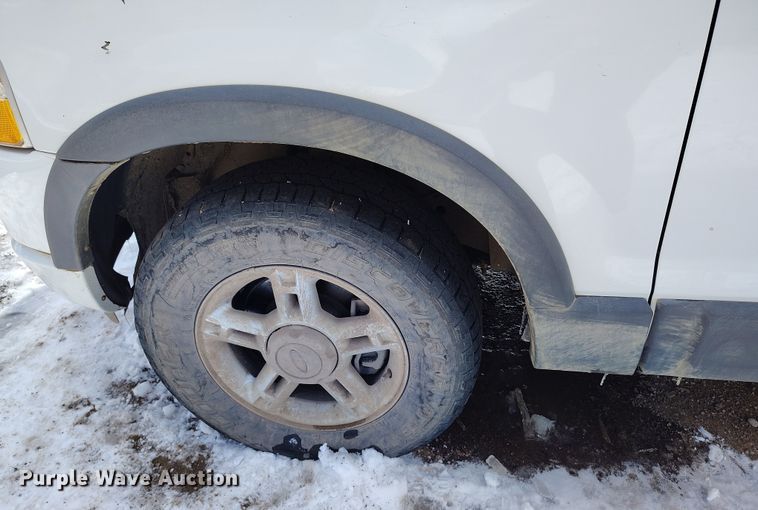 image for item EO9972 2003 Ford Explorer SUV