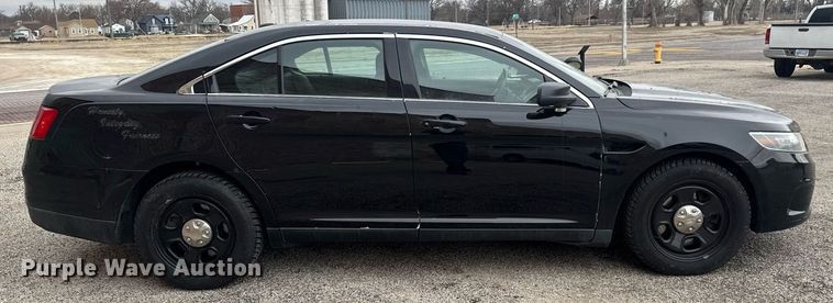 image for item EQ1135 2016 Ford Taurus Police Interceptor 