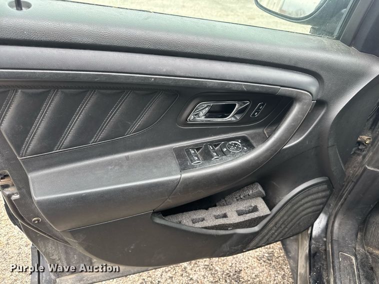 image for item EQ1135 2016 Ford Taurus Police Interceptor 