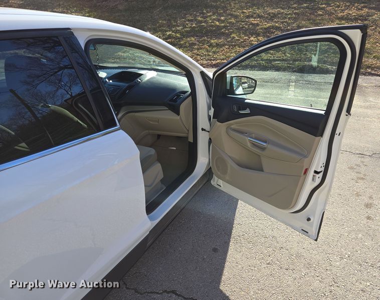 image for item EQ6730 2013 Ford  Escape  SUV