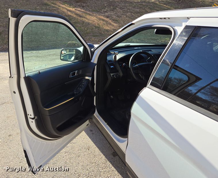 image for item EQ6731 2018 Ford  Explorer Police Interceptor SUV