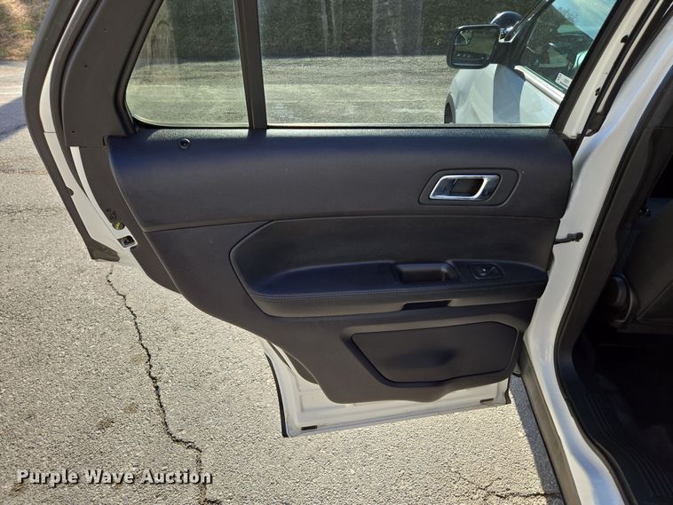 image for item EQ6731 2018 Ford  Explorer Police Interceptor SUV