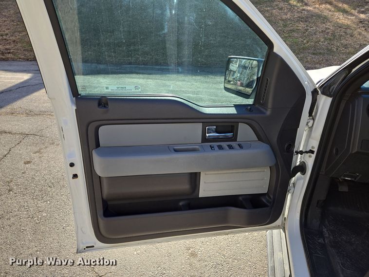 image for item EQ6732 2013 Ford  F150 SuperCrew pickup truck