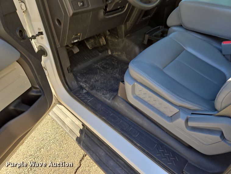 image for item EQ6732 2013 Ford  F150 SuperCrew pickup truck