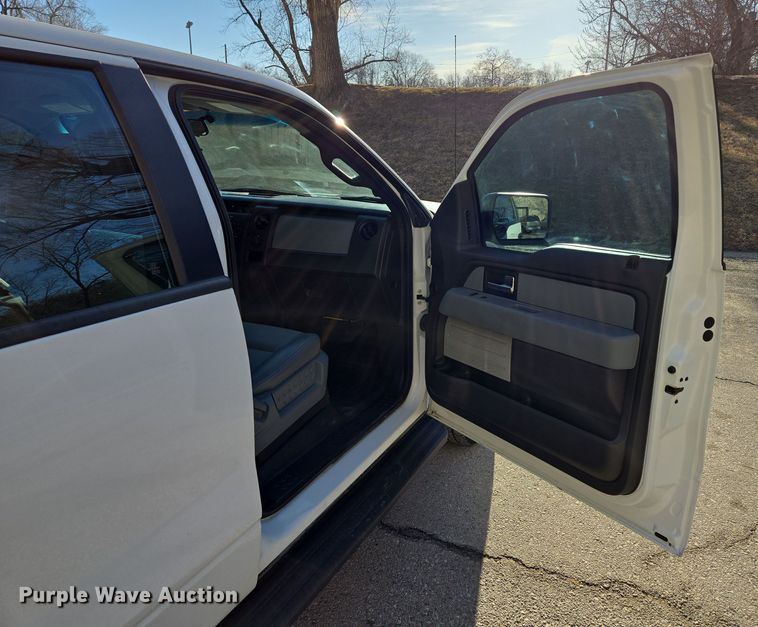 image for item EQ6732 2013 Ford  F150 SuperCrew pickup truck