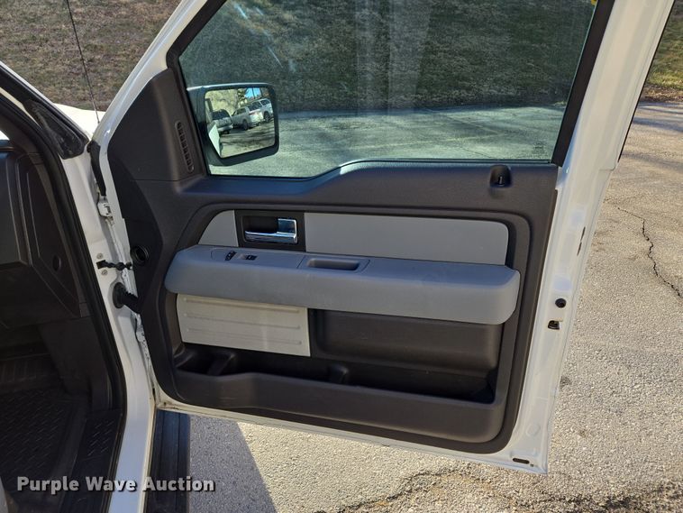 image for item EQ6732 2013 Ford  F150 SuperCrew pickup truck