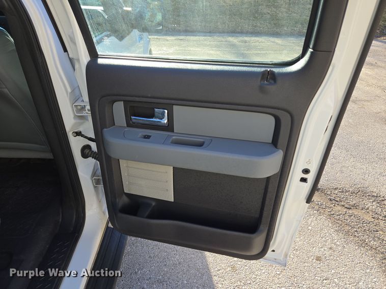 image for item EQ6732 2013 Ford  F150 SuperCrew pickup truck