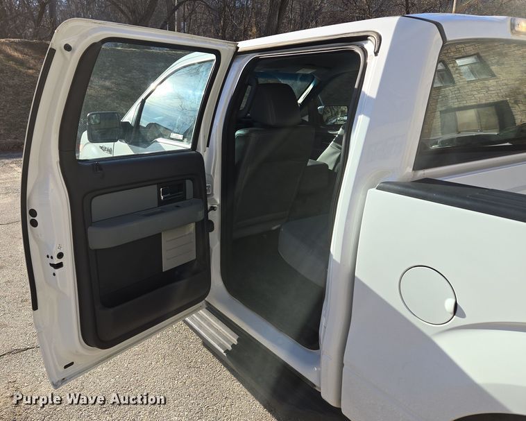 image for item EQ6732 2013 Ford  F150 SuperCrew pickup truck