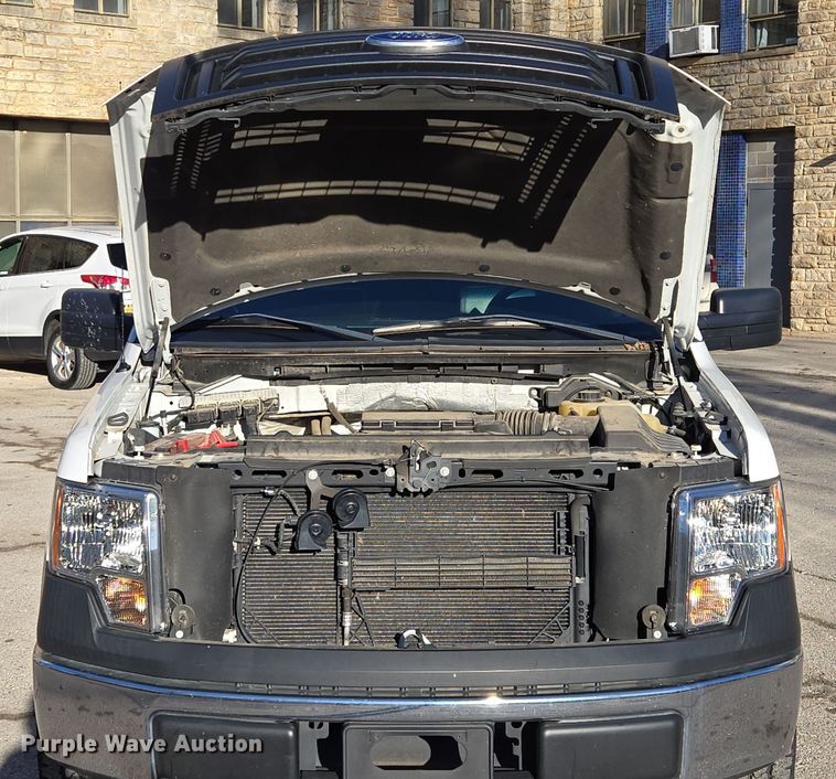 image for item EQ6732 2013 Ford  F150 SuperCrew pickup truck