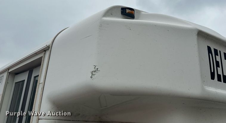 image for item ER4991 2010 Ford E350 Super Duty shuttle bus