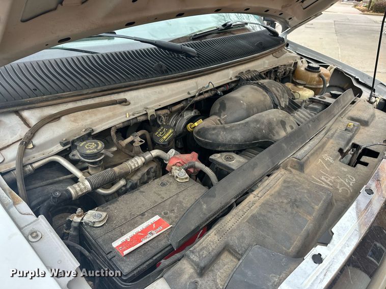 image for item ER4991 2010 Ford E350 Super Duty shuttle bus