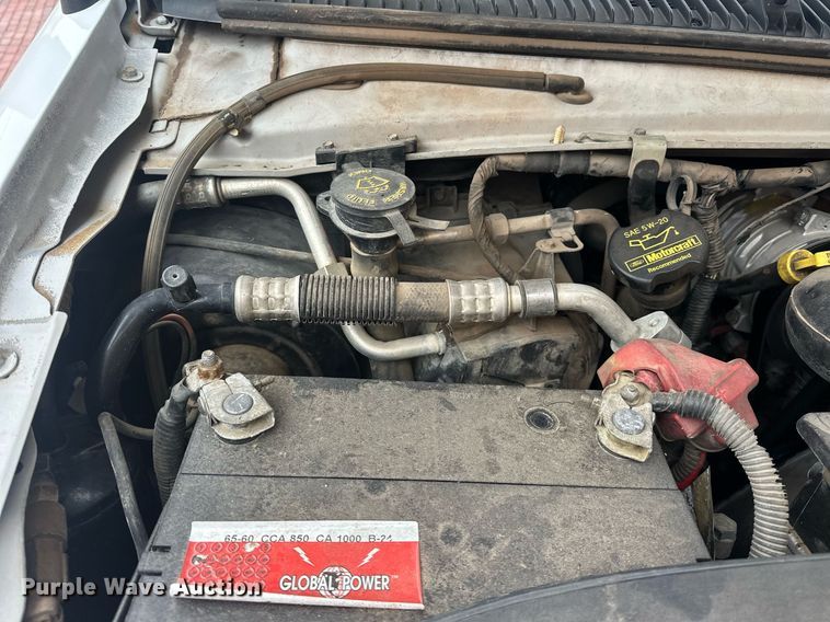 image for item ER4991 2010 Ford E350 Super Duty shuttle bus