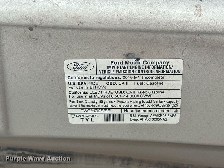 image for item ER4991 2010 Ford E350 Super Duty shuttle bus