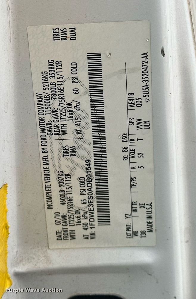 image for item ER4991 2010 Ford E350 Super Duty shuttle bus