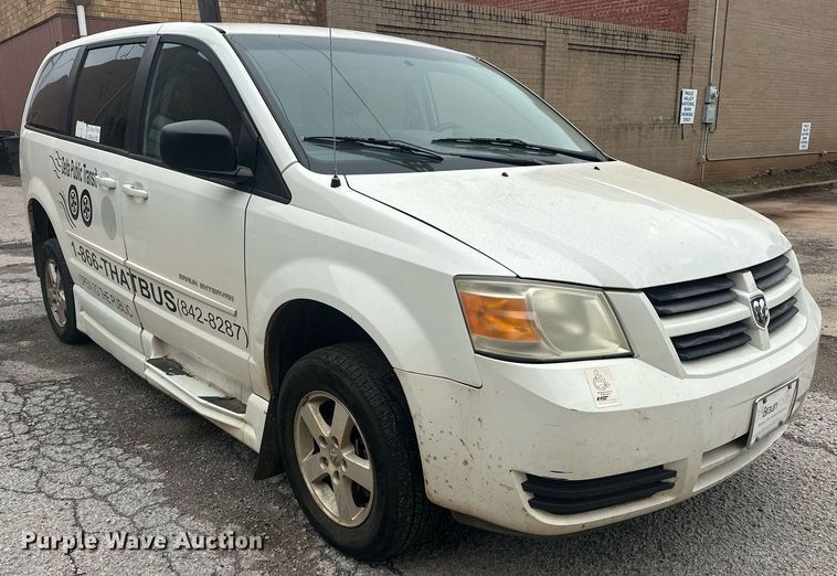 image for item ER4992 2010 Dodge Grand Caravan SE van