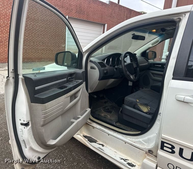 image for item ER4992 2010 Dodge Grand Caravan SE van