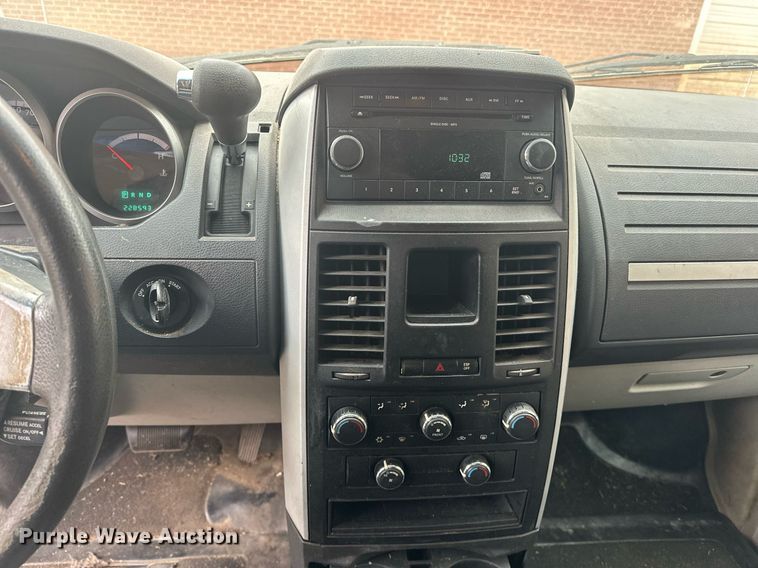 image for item ER4992 2010 Dodge Grand Caravan SE van