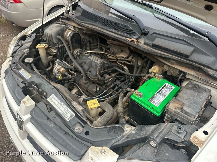 image for item ER4992 2010 Dodge Grand Caravan SE van
