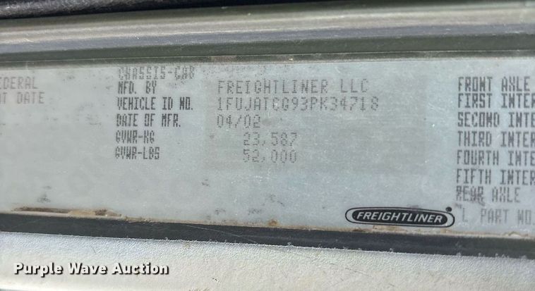 image for item EY9901 2002 Freightliner FLD semi truck