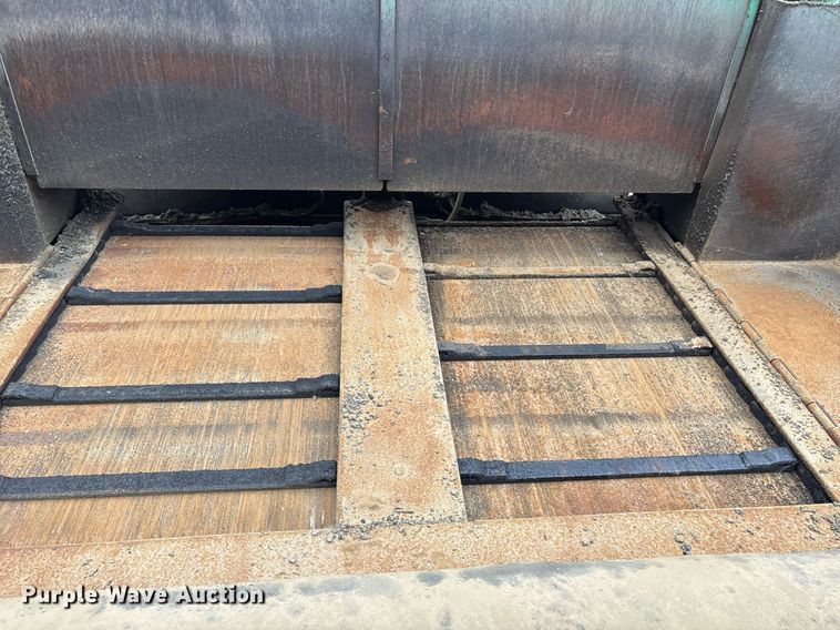 image for item EY9922 1995 Neal DM6500 paver