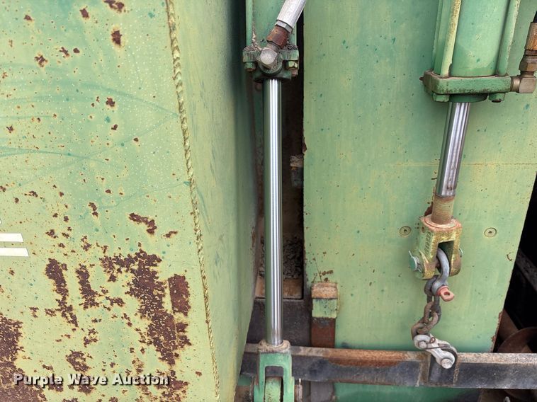 image for item EY9922 1995 Neal DM6500 paver