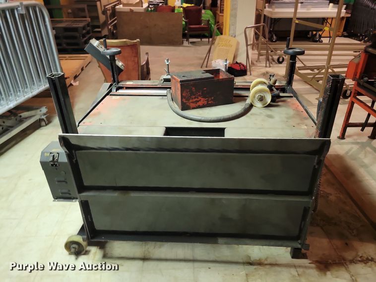 image for item NB9820 (2) Atterton & Ellis grinders