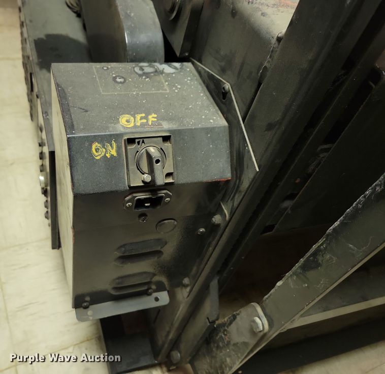 image for item NB9820 (2) Atterton & Ellis grinders