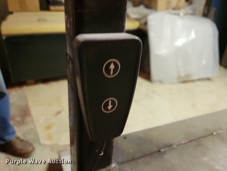 image for item NB9820 (2) Atterton & Ellis grinders