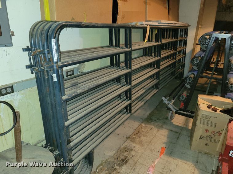 image for item NB9821 (7) 16' gate panels