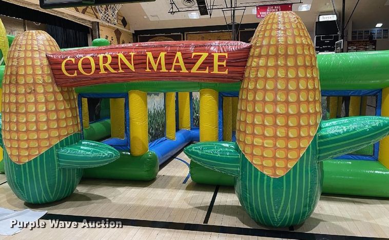 image for item NB9822 Corn maze inflatable