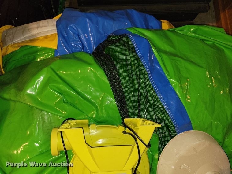 image for item NB9822 Corn maze inflatable